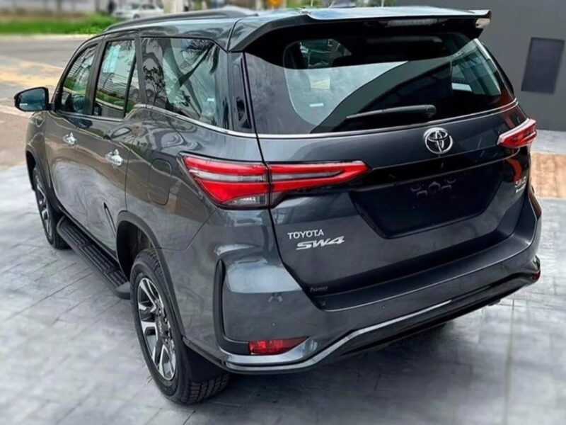 Toyota Sw4 Srx 2.8tdi 4x4 automatica